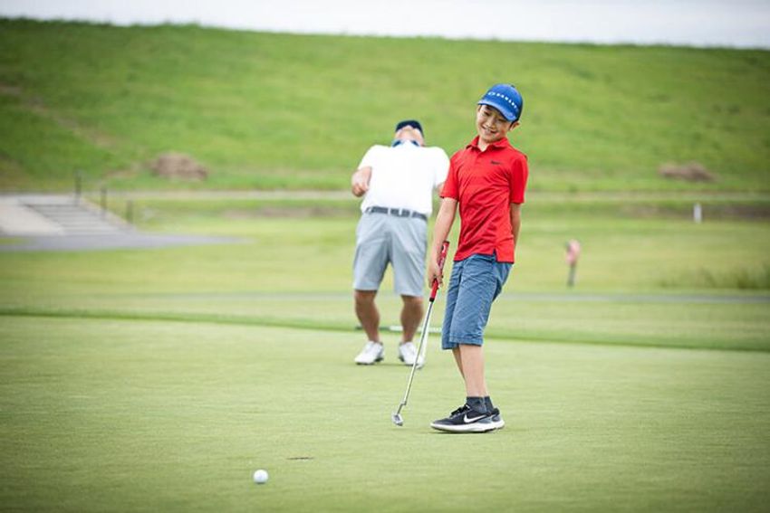 梅雨にも打ち勝った親子の“絆”。第2回親子ゴルフイベントレポート - 2枚目の画像
