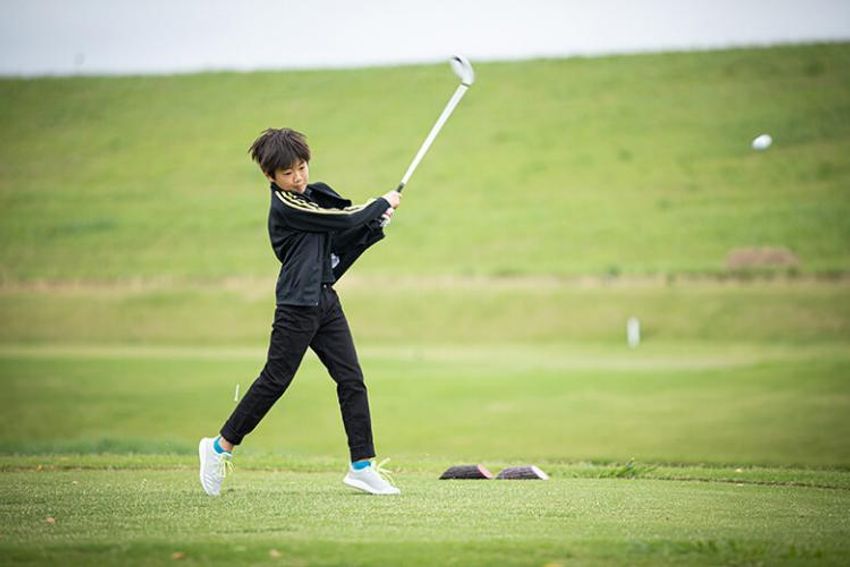 梅雨にも打ち勝った親子の“絆”。第2回親子ゴルフイベントレポート - 10枚目の画像