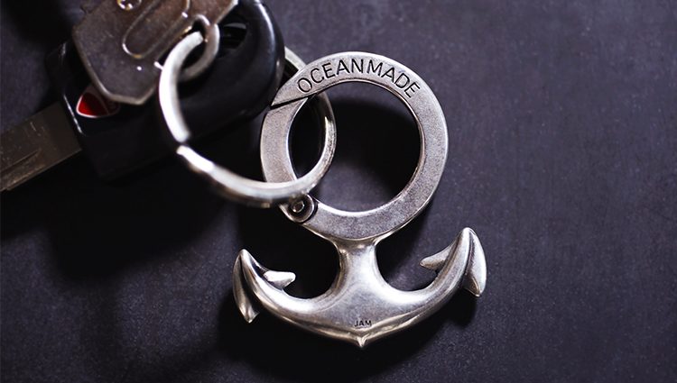 鍵束がアクセに変身!? 夏の名刺代わり、“以上”のキーホルダー