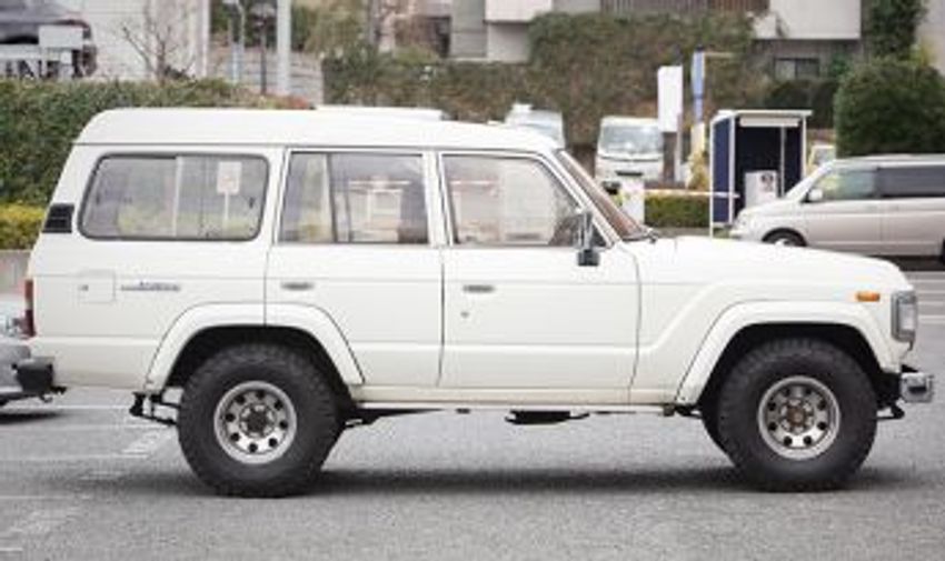 「いずれ子供に譲りたい」妻を口説いて手にした同い年のトヨタ・ランクル60  - 8枚目の画像