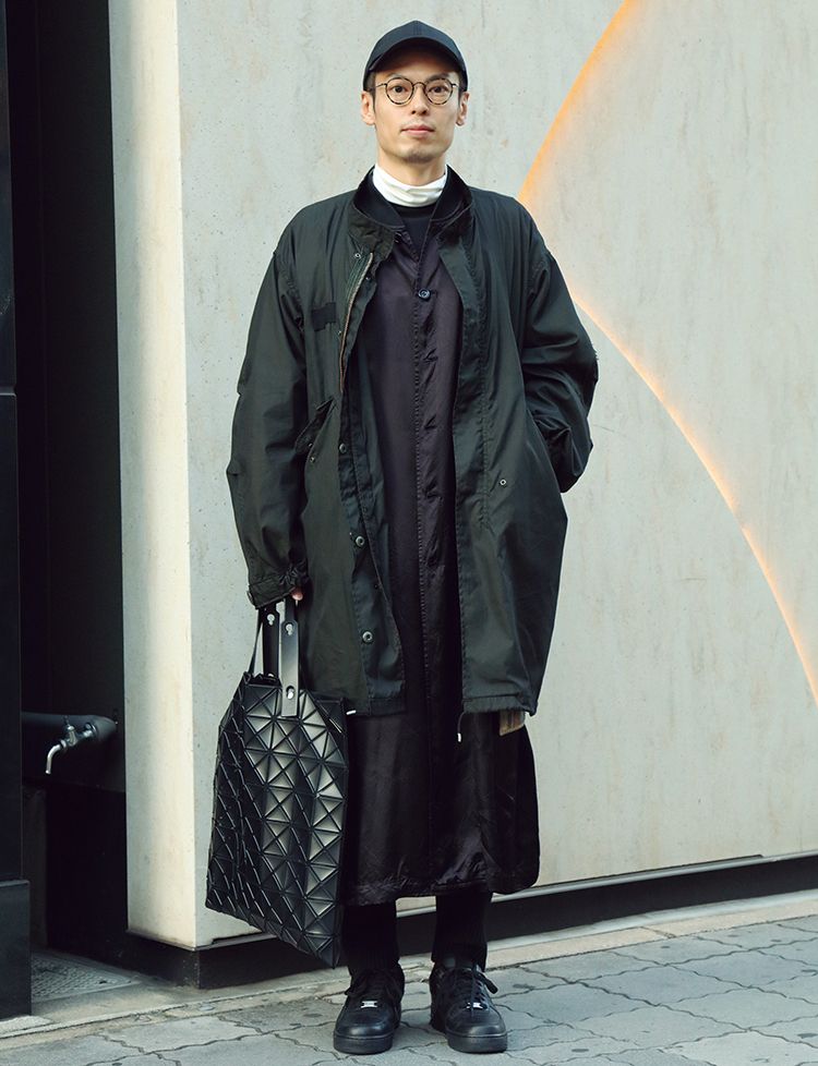 レイヤード次第で、ダークトーンでもこんなに表情豊かに。