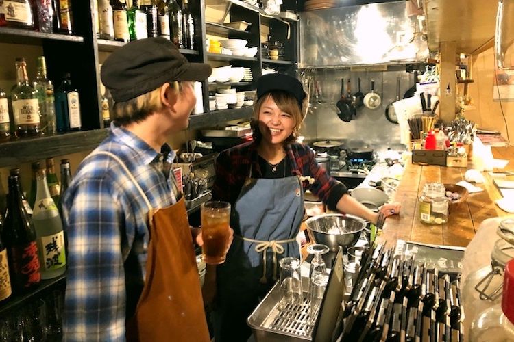 看板娘の働く様子