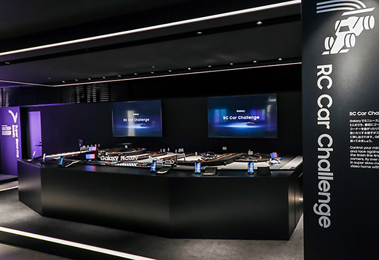 6階の「RCカー チャレンジ」