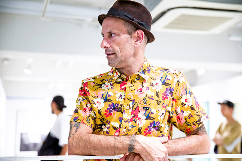 アーロン・ローズ●1990年代、ニューヨークに「アレッジド ギャラリー」を開き、インディーズのアートシーンを牽引。