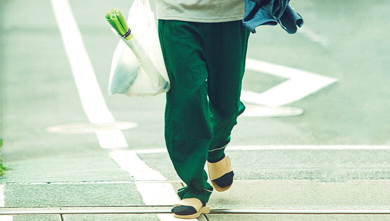 パジャマパンツでお洒落コーデを いつものトップスに合わせて実力テスト