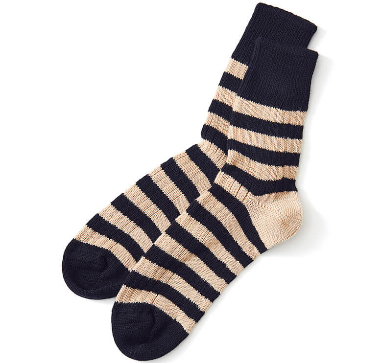 白ソックスは間違いないが、ボーダー柄で遊んでみるのもいい。