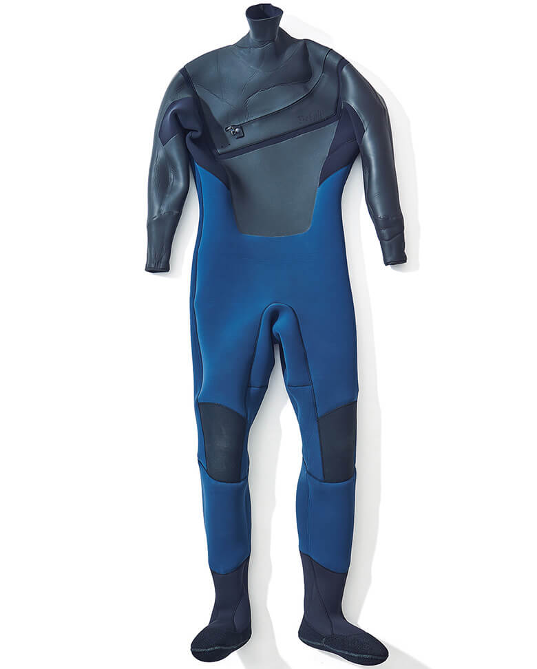 「デルフィ」のウエットスーツ