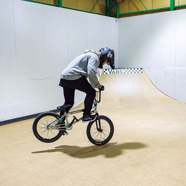 子供にナメられたくない父親へ。BMXでマスターしたい4つのトリック