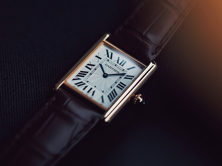 腕時計「タンク ルイ カルティエ」
