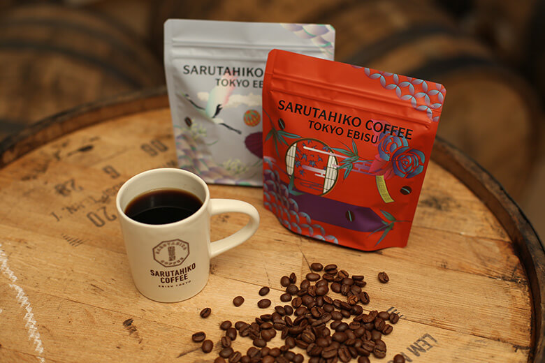 「バレルエイジド シングルオリジン」は店内で飲めるドリップのほか、コーヒー豆の販売もある。