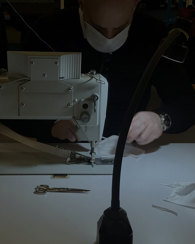 ブルックス ブラザーズが1日15万枚のマスクで医療従事者を支援する