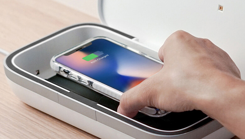専用サニタイザーでスマホを清潔に。99.9%の除菌が世界をコロナから