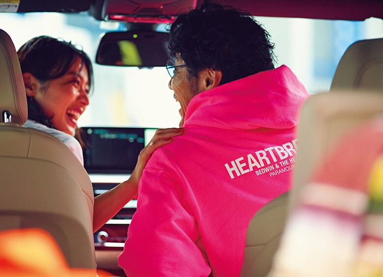 パーカの「HEARTBREAKERS＝心を鷲掴みにする罪作りなもの」