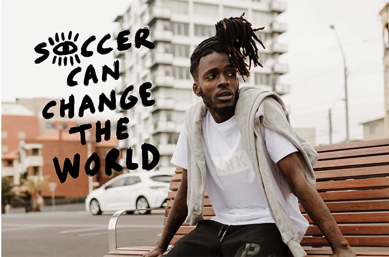 パーク エスエスシーは「SOCCER CAN CHANGE THE WORLD(サッカーは世界を変えられる)」をスローガンに、クリエイティブ・ディレクターのサム・デイビー氏が2015年に立ち上げた社会貢献型ブランド