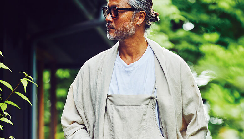 ゆるっと楽に、でも上品。サロペットを活用した種カジ流 “フレンチ