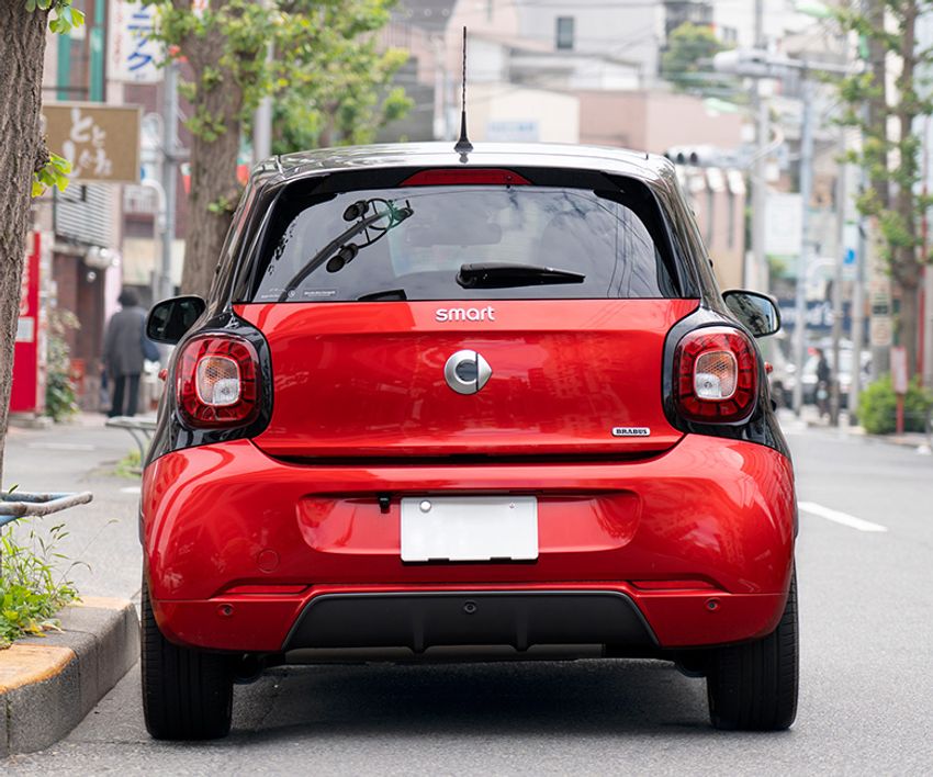 「乗ってるだけで楽しい」モデル安井達郎の小さな愛車スマート・フォーフォー - 10枚目の画像