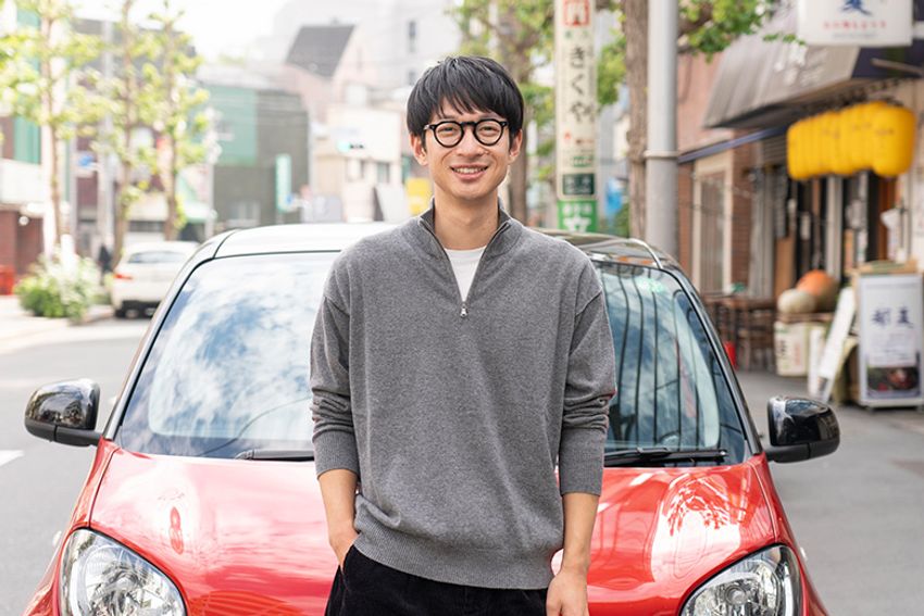 「乗ってるだけで楽しい」モデル安井達郎の小さな愛車スマート・フォーフォー - 1枚目の画像