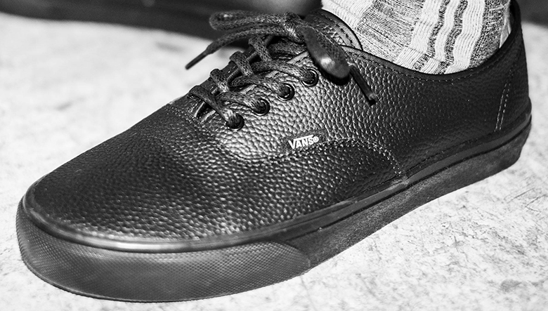 完売品❗️US企画 VANS AUTHENTIC レザー オールブラック 26cm VANS ヴァンズ VN000EE3BKA AUTHENTIC スニーカー ALL BLACK USA企画