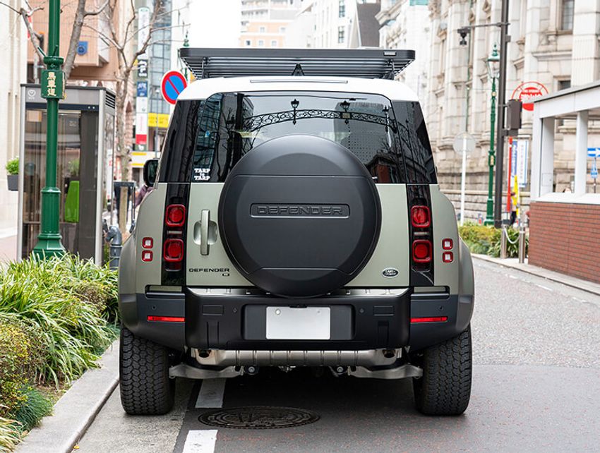 「車は移動手段ではなく相棒」キャンプに魅せられた男の“タープ代わり”のディフェンダー - 18枚目の画像