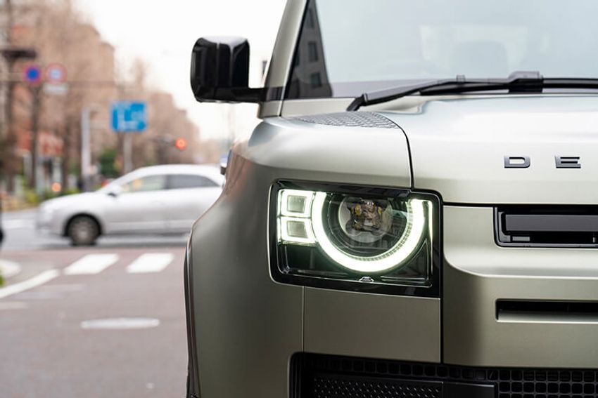 「車は移動手段ではなく相棒」キャンプに魅せられた男の“タープ代わり”のディフェンダー - 8枚目の画像