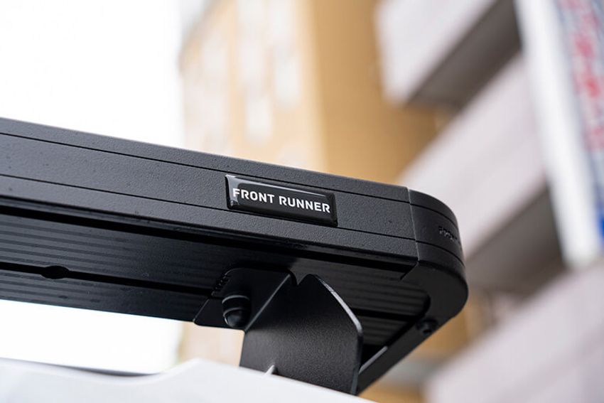 「車は移動手段ではなく相棒」キャンプに魅せられた男の“タープ代わり”のディフェンダー - 7枚目の画像