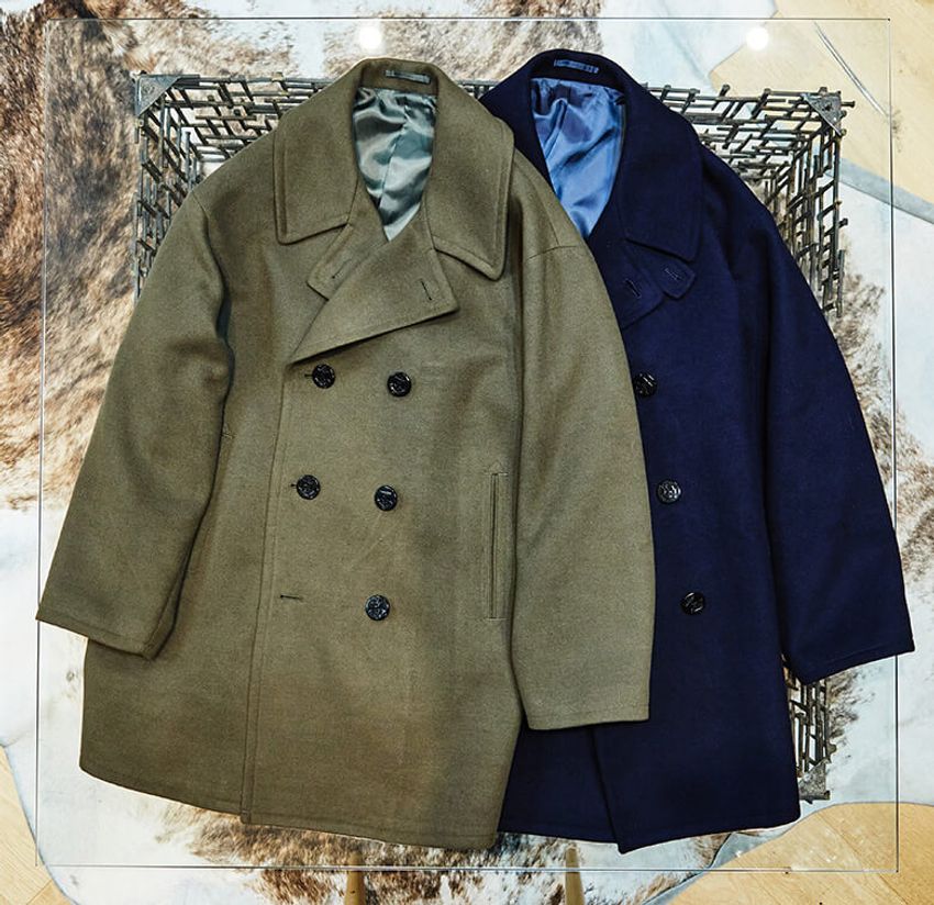 「なんだかんだで着ちゃう服」とW編集長エベハラが納得したビームスのピーコート - 1枚目の画像