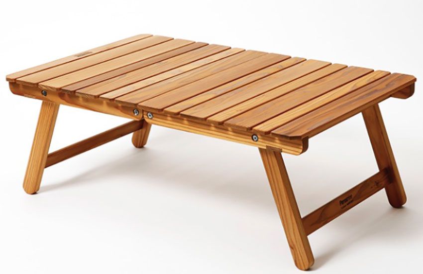「ウィングテーブル」2万8600円。天板のサイズは75×48cm ペレグリン・デザイン・ファクトリー/www.peregrine-f.com