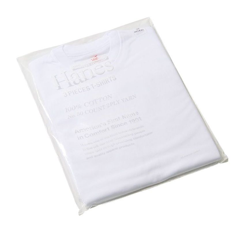 総柄シャツ、無地Tなど。目利きたちの「期待に応えるトップス」たち - 1枚目の画像