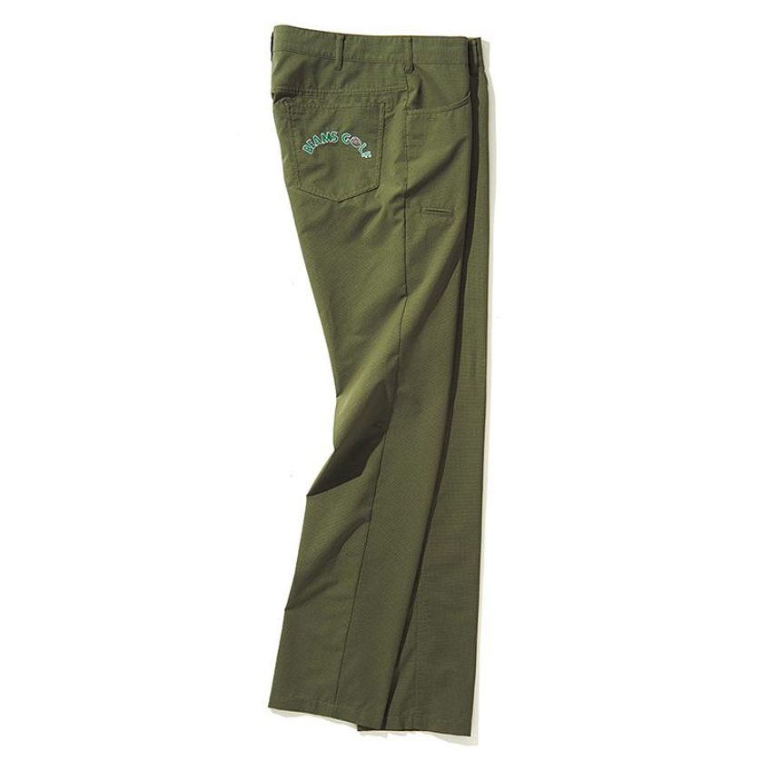 夏ゴルフのスコアを左右するのは、ズバリ“パンツ選び”だ - 2枚目の画像