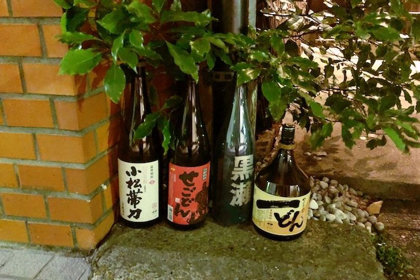 渋谷の焼酎ダイニングで、酔って裸足で帰宅した看板娘に昂ぶった - 1枚目の画像