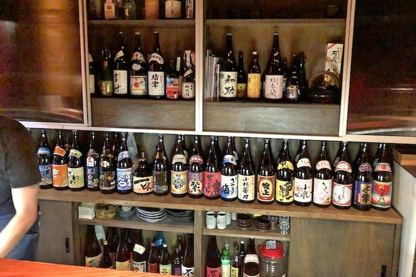 渋谷の焼酎ダイニングで、酔って裸足で帰宅した看板娘に昂ぶった - 4枚目の画像