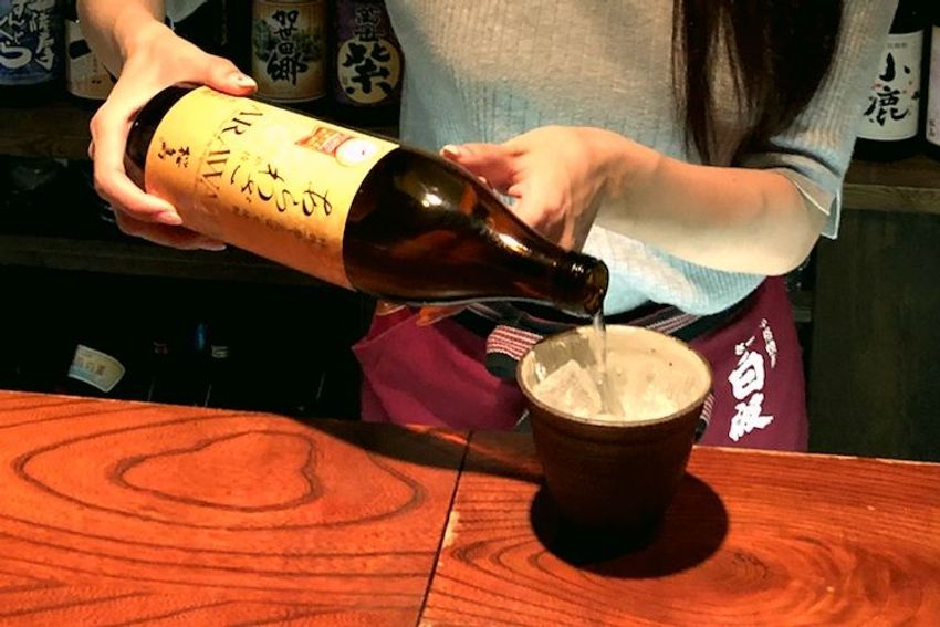 渋谷の焼酎ダイニングで、酔って裸足で帰宅した看板娘に昂ぶった - 14枚目の画像