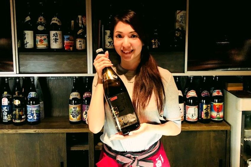 渋谷の焼酎ダイニングで、酔って裸足で帰宅した看板娘に昂ぶった - 5枚目の画像