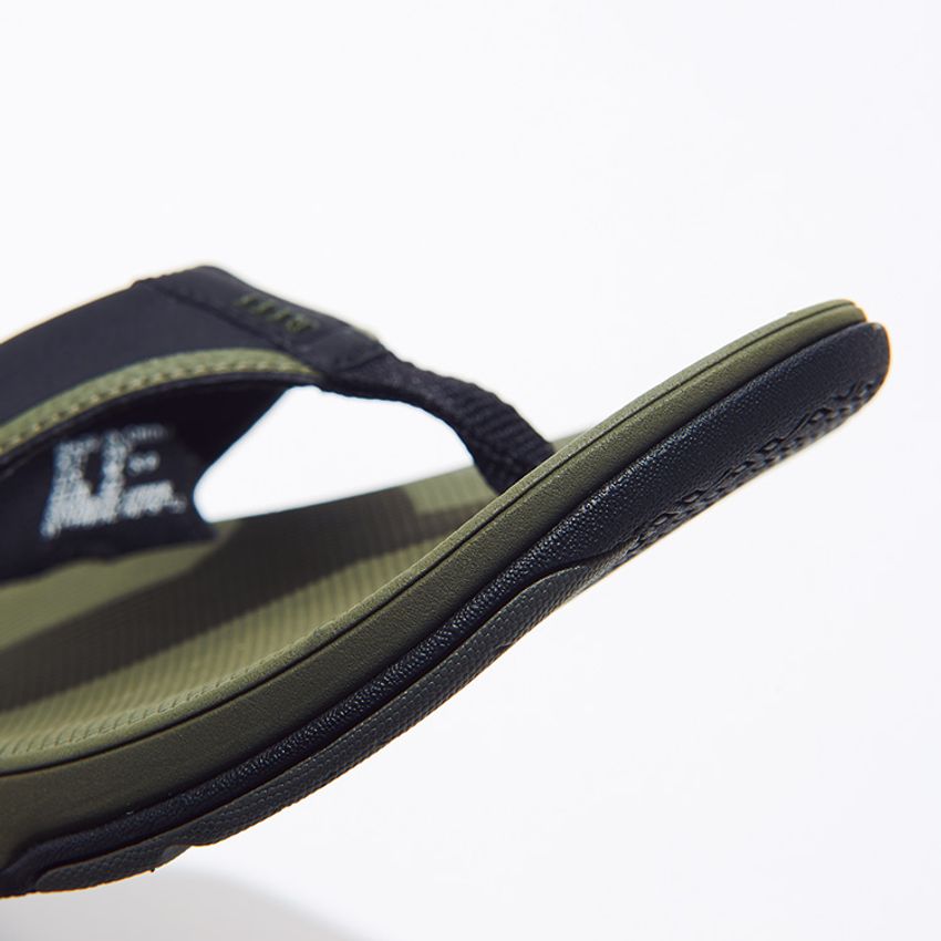 ハイテク派？ ローテク派？ シーンに合わせて選びたいビーサン事情 - 3枚目の画像