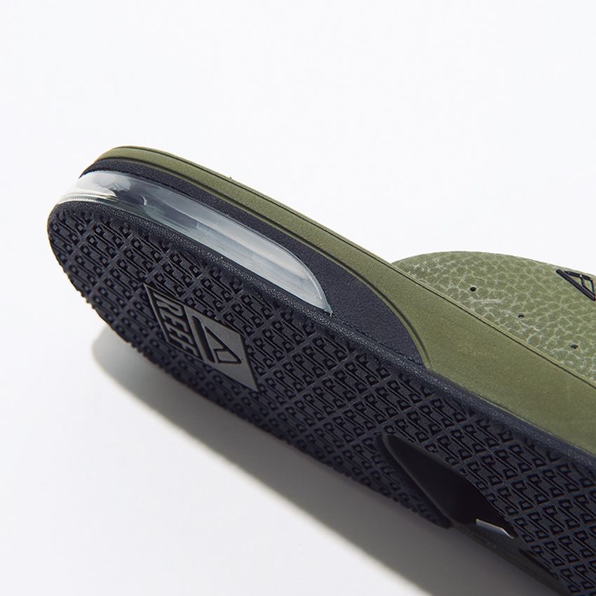 ハイテク派？ ローテク派？ シーンに合わせて選びたいビーサン事情 - 4枚目の画像