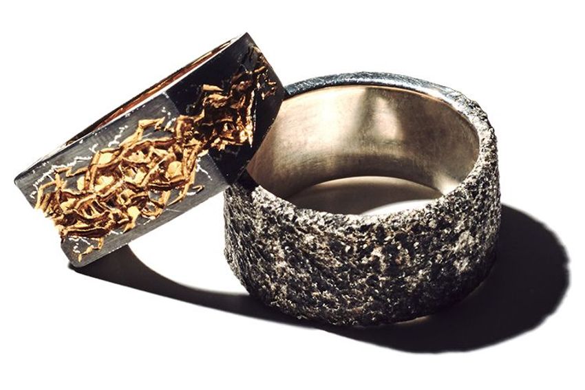 激しいダメージ感がたまらない！ 一発で“男”になれるアクセサリー - 2枚目の画像