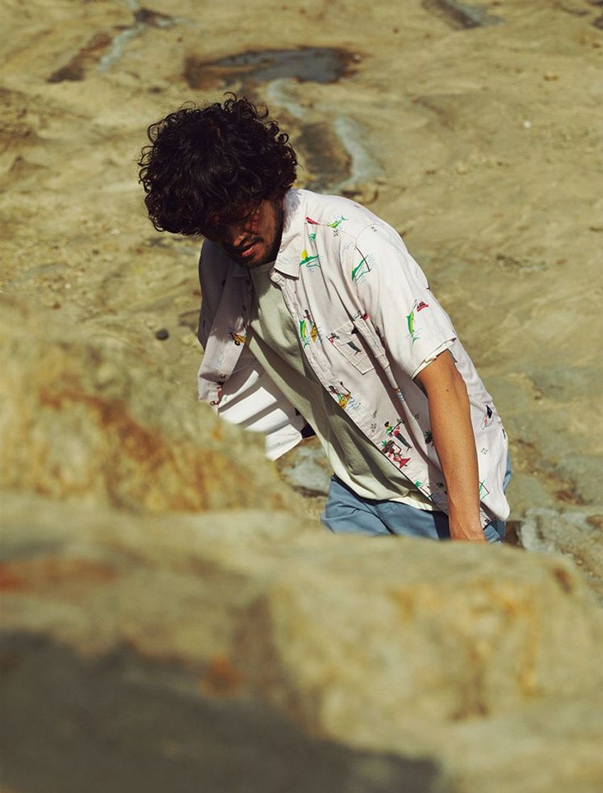 海が近くても、遠くても。いつでも“潮の香り”がする半袖シャツ - 1枚目の画像