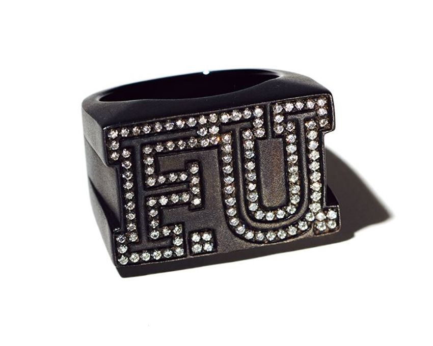 オッサンこそユーモアを。遊び心を持って楽しむアクセサリー - 2枚目の画像