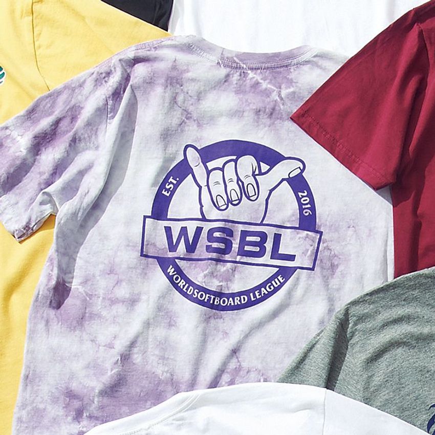 海に映えるカラーTシャツ5選！ ツウも唸るバックプリントでさらに輝く個性 - 4枚目の画像