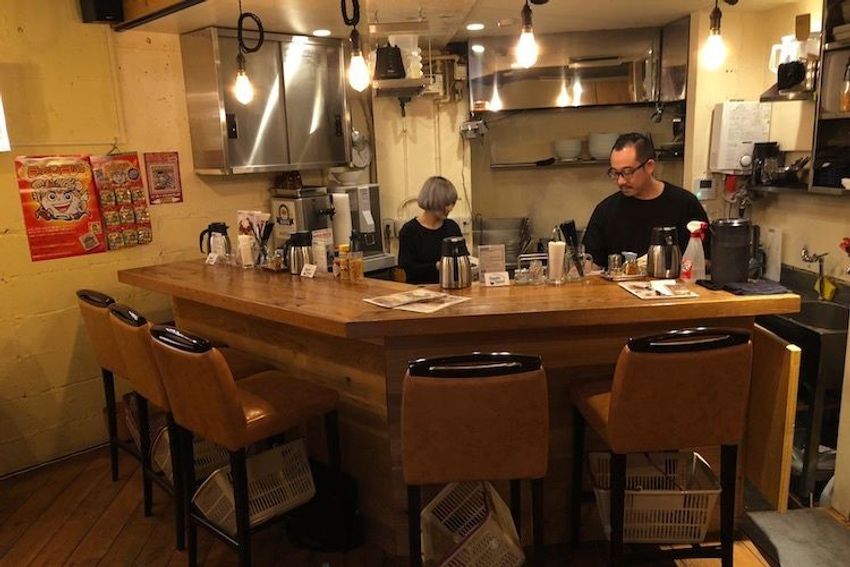 原宿のラーメン店で、ストイックな修行を続ける看板娘を応援した - 3枚目の画像
