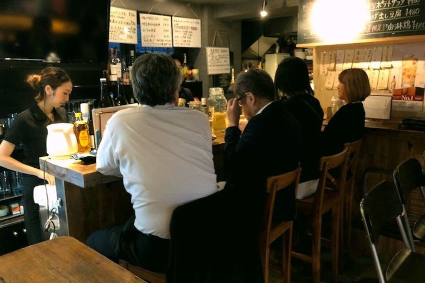 中野のおでんバルで、天才的な絵を描く看板娘にキュンとした - 3枚目の画像