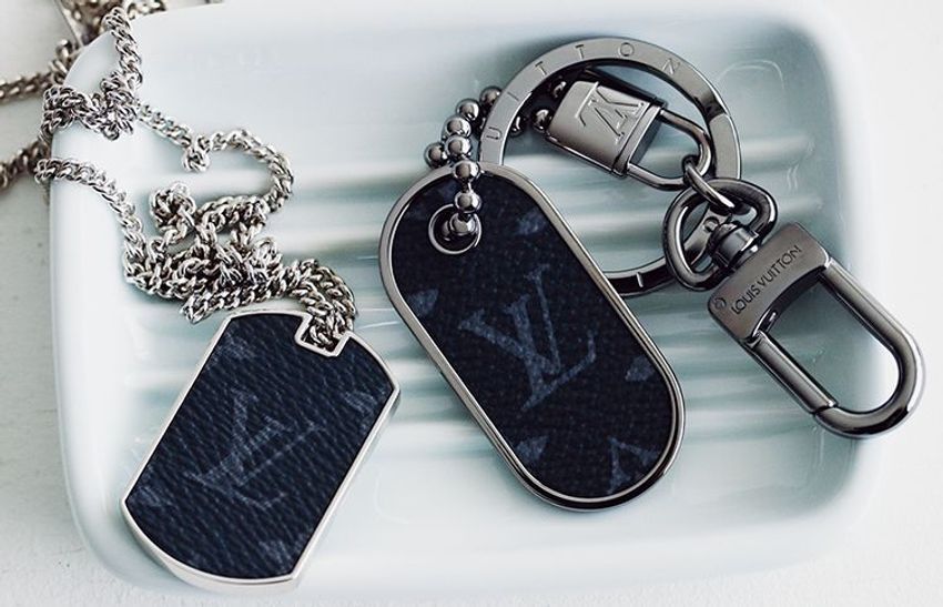 「ロゴ入りジュエリー」で憧れのスーパーブランドを夏のアクセントに - 2枚目の画像