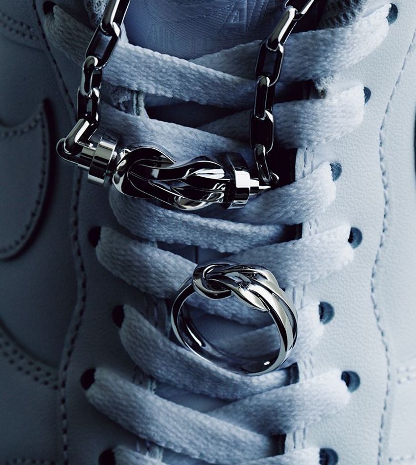 色褪せない造形美……スーパーブランドの卓越したセンスが輝くアクセ - 1枚目の画像