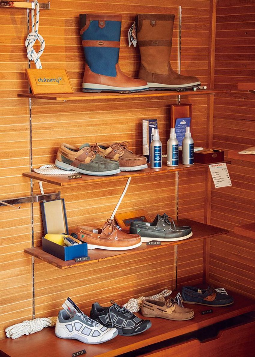 関西随一のハーバーにできたウワサのデッキシューズ専門店とは？ - 1枚目の画像