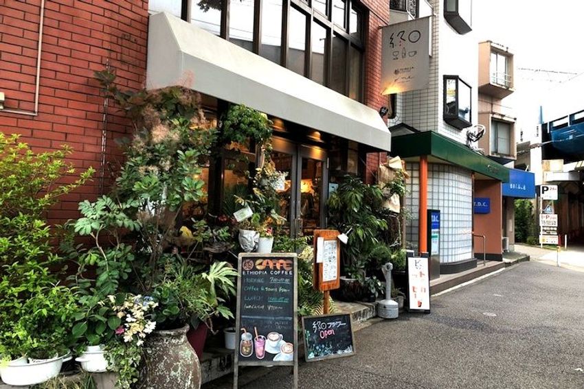 代々木上原のビアバーで、土曜限定の看板娘にハッピーをもらった - 2枚目の画像