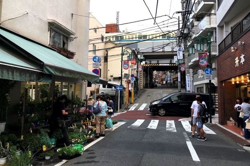 代々木上原のビアバーで、土曜限定の看板娘にハッピーをもらった - 1枚目の画像