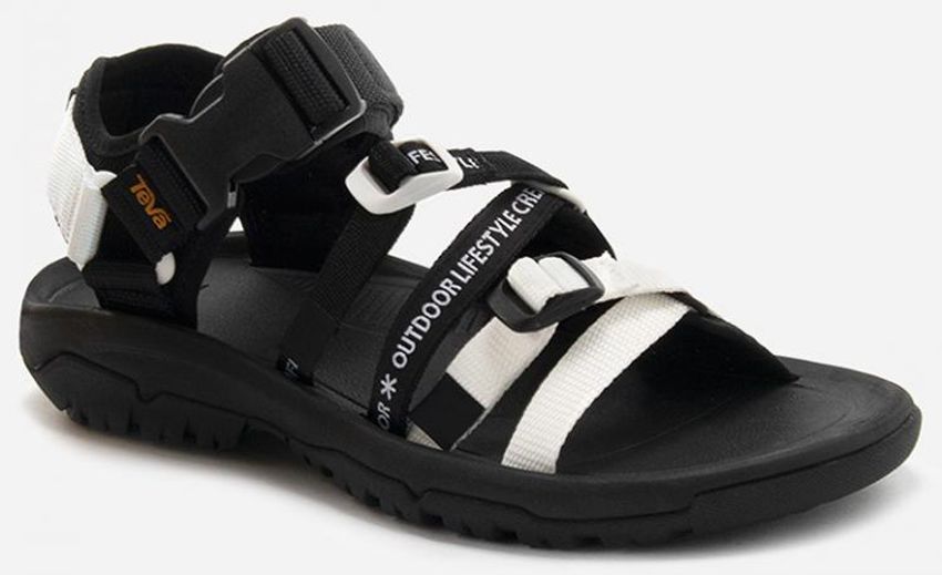 アウトドア派が喜ぶ2つの選択肢。スノーピークのコラボシューズがアツい！ - 2枚目の画像