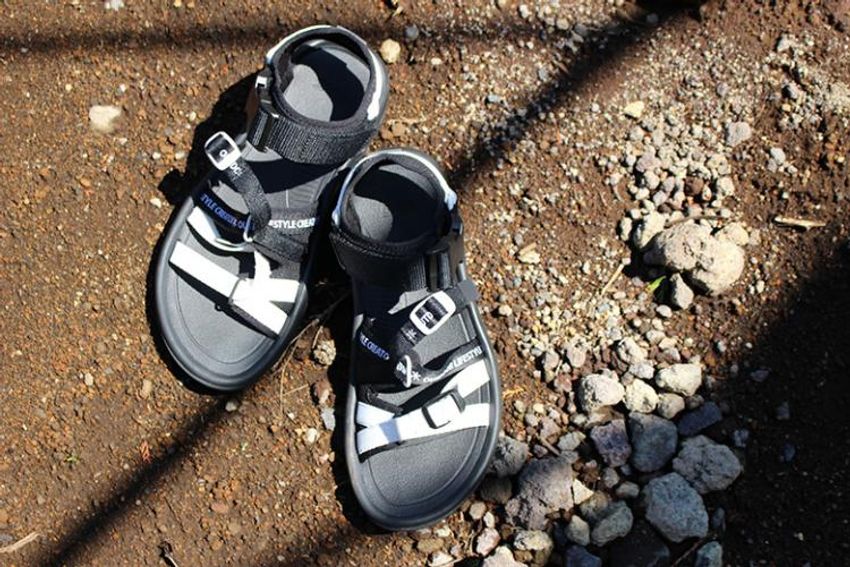 アウトドア派が喜ぶ2つの選択肢。スノーピークのコラボシューズがアツい！ - 1枚目の画像