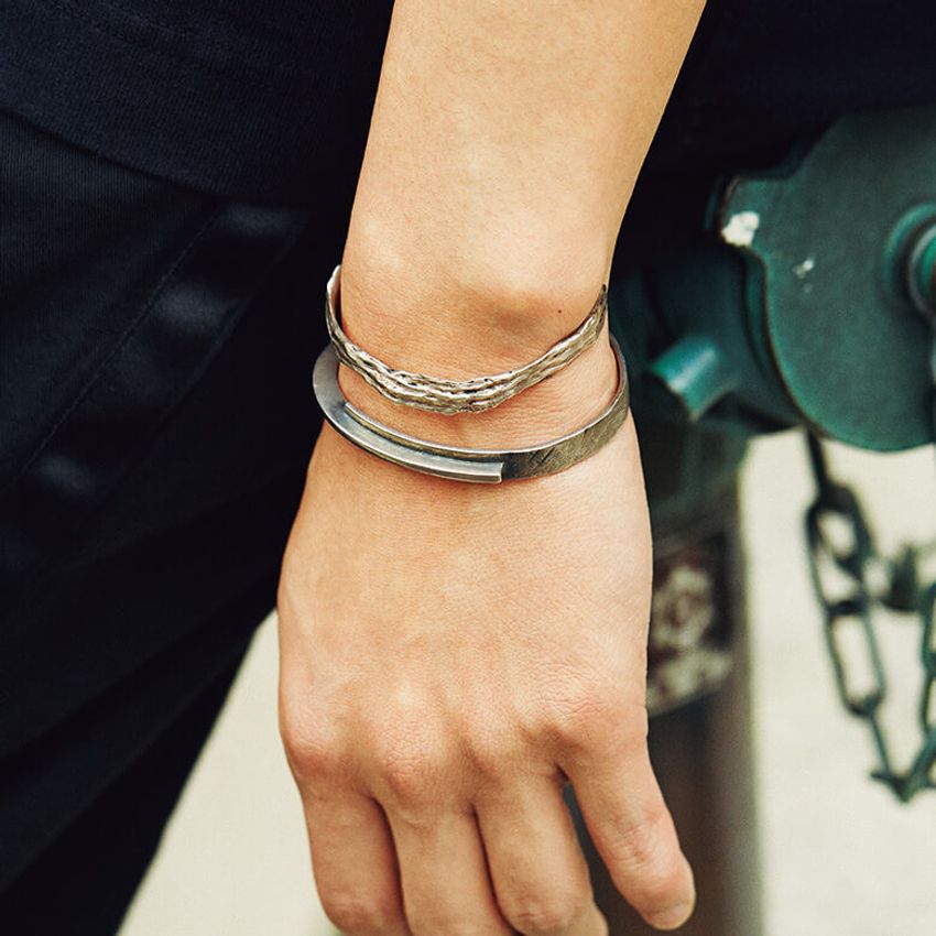 合わせるのは素材？ 色？ 重ね着けでアクセサリーの楽しみ方は無限大に！ - 2枚目の画像