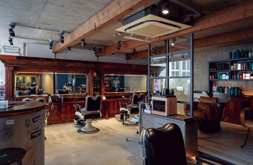 人気ヘアサロンが提案。まとまる＆セットしやすい大人のツーブロック - 1枚目の画像